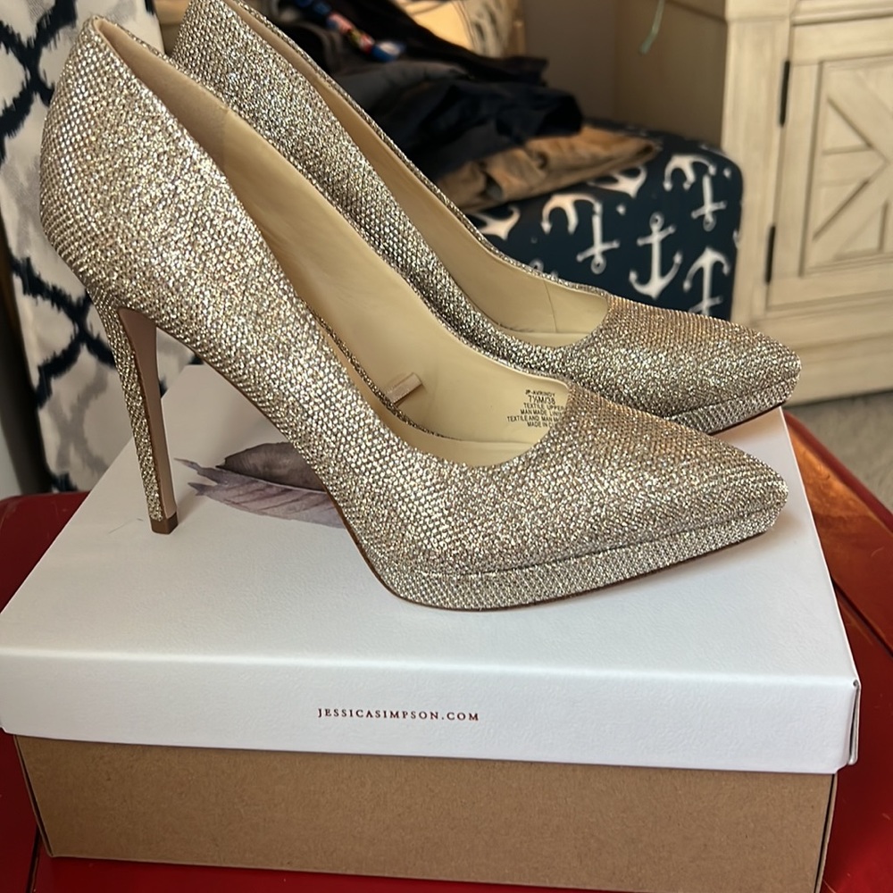 Jessica Simpson Gold Sparkle heels